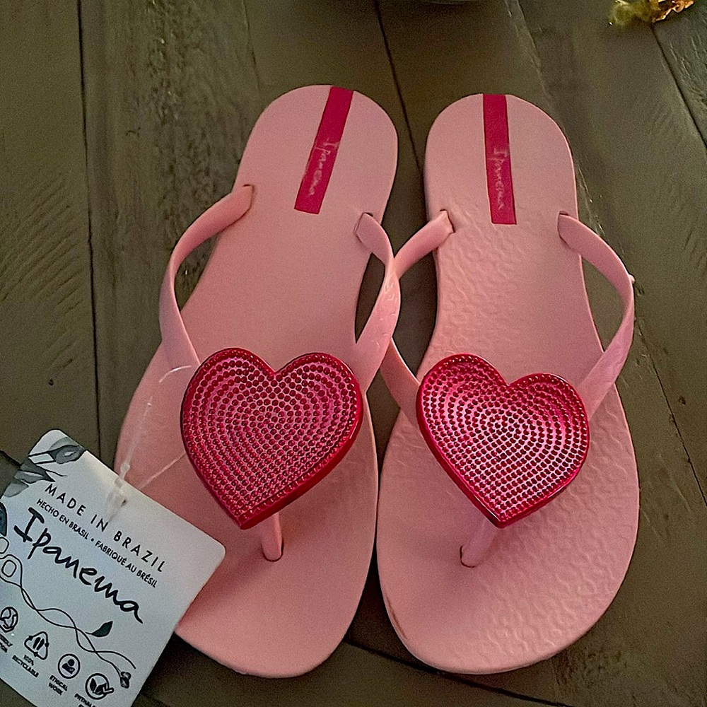 Beautiful sandals with heart.. made in Brazil Size 6
